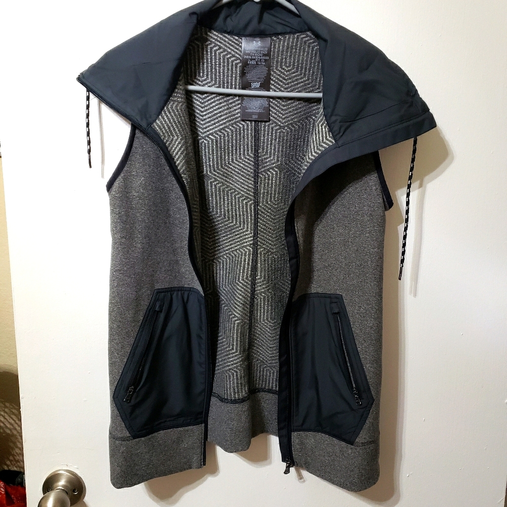 Womens Under Armour coldgear vest